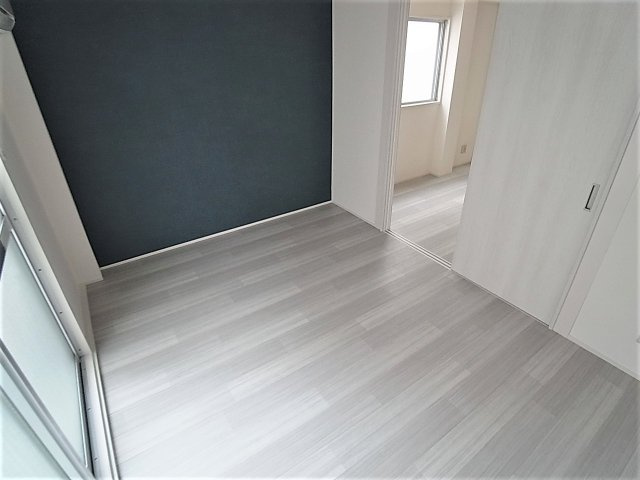 メゾンド・マリンの内装|お洒落なデザインの壁紙がアクセントです