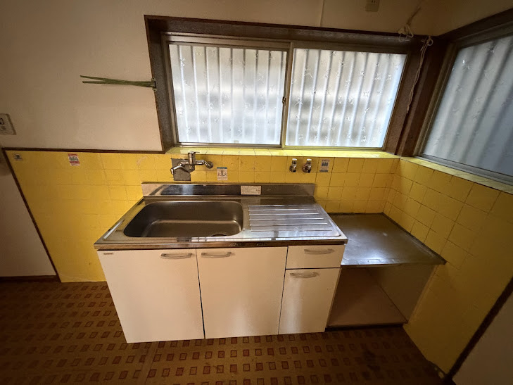 東大阪市上六万寺町　中古戸建のキッチン