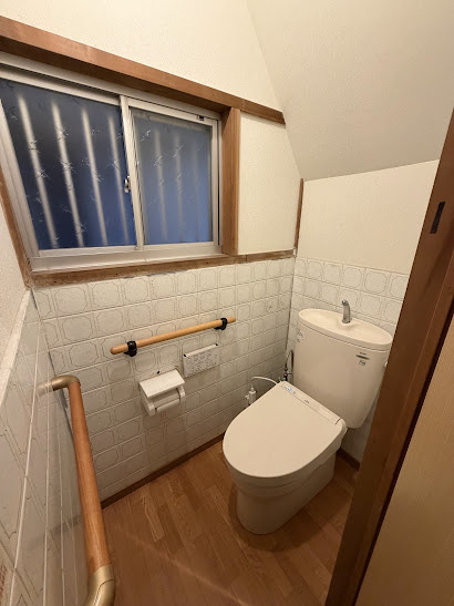 東大阪市上六万寺町　中古戸建のトイレ