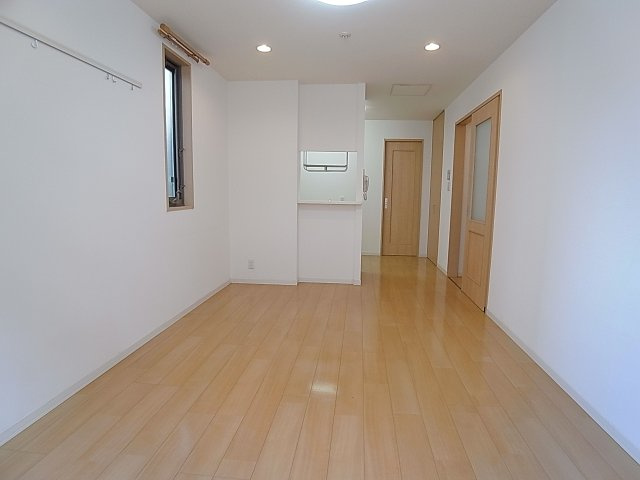 クレセール谷上　の内装|フローリングもぴかぴかで非常に綺麗