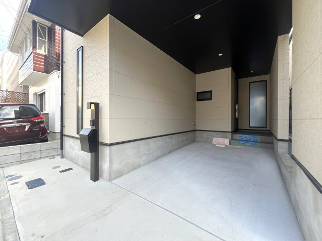 SAWAWA～SAWAWA～SAWAWA～な【神奈川区三ツ沢下町新築戸建】の駐車場|カースペースがあります