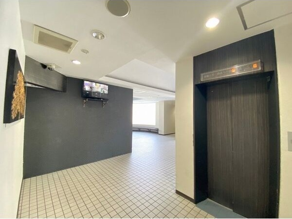 フェルザ住之江公園(旧:住之江フタバビル)のロビー