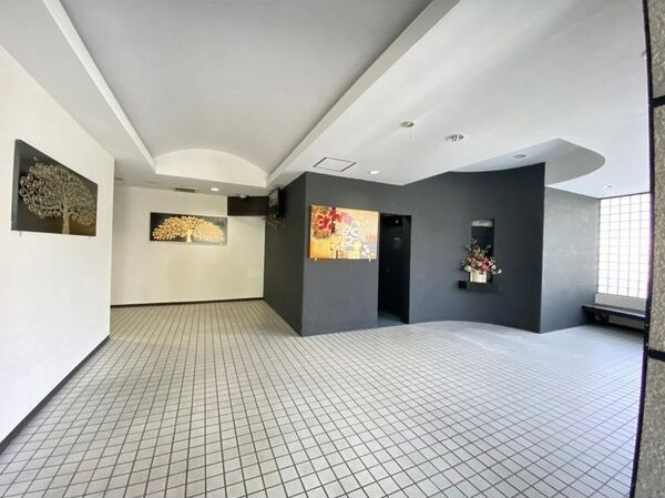 フェルザ住之江公園(旧:住之江フタバビル)のエントランス