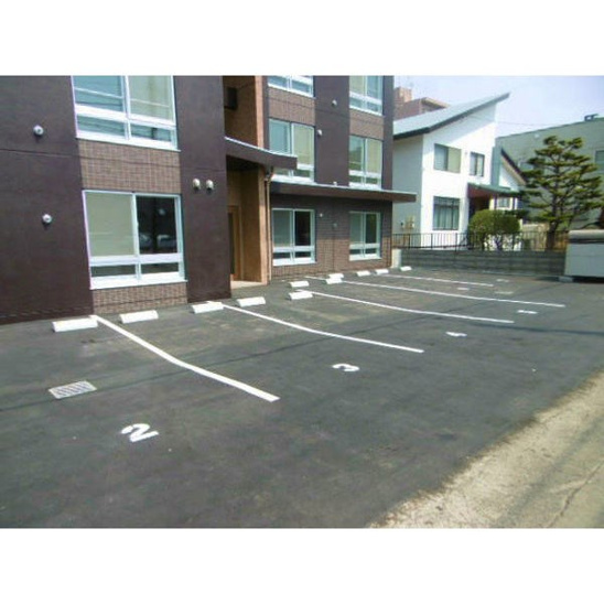 【駐車場】イーシティ山鼻 