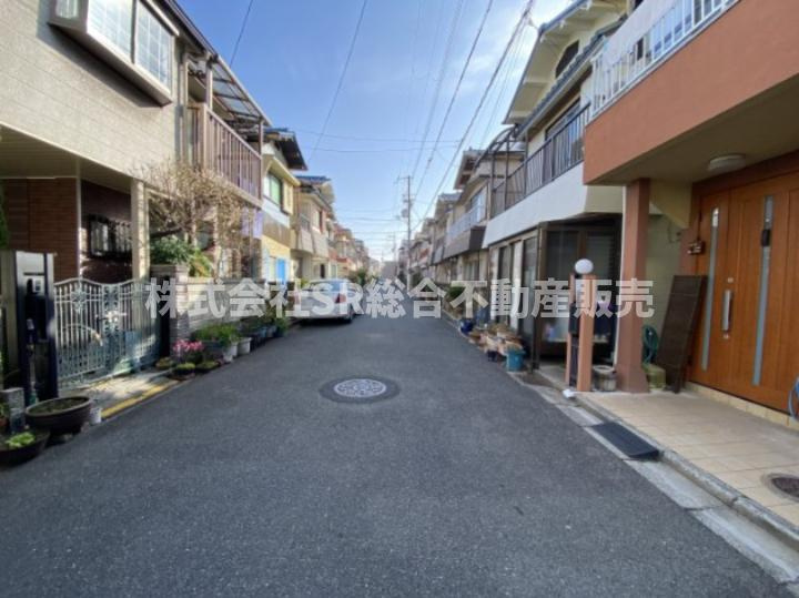 岩田町6丁目中古戸建の前面道路含む現地写真|前面道路含む現地写真です