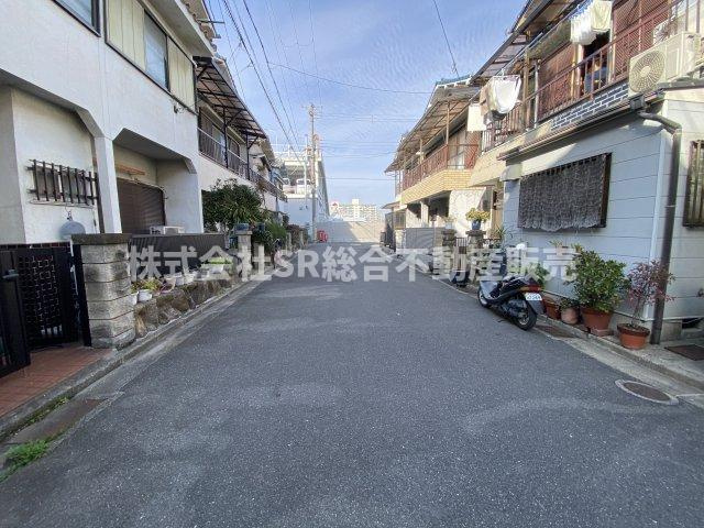 岩田町6丁目中古戸建の前面道路含む現地写真|前面道路含む現地写真です