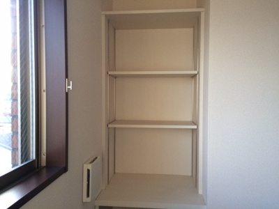 【収納】 | ＢＥＮＴＬＥＹ‐ＴＡＳ | ちょっとした収納棚もあると便利