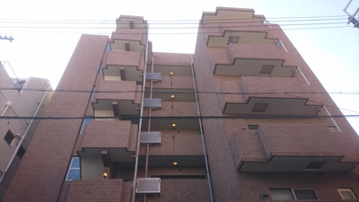 【外観】 | ＢＥＮＴＬＥＹ‐ＴＡＳ | 建物の個性を主張するシックな外観です