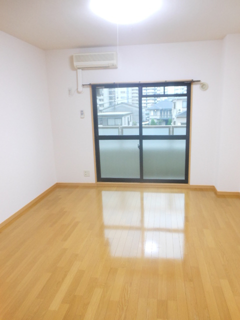 ポポラーレ白鳥の居間・リビング|前回募集時の写真です