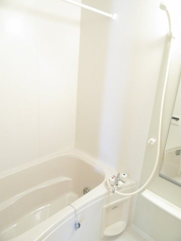 ルブ・ジュ・ソレイユの浴室|お風呂で日々の疲れを落としましょう