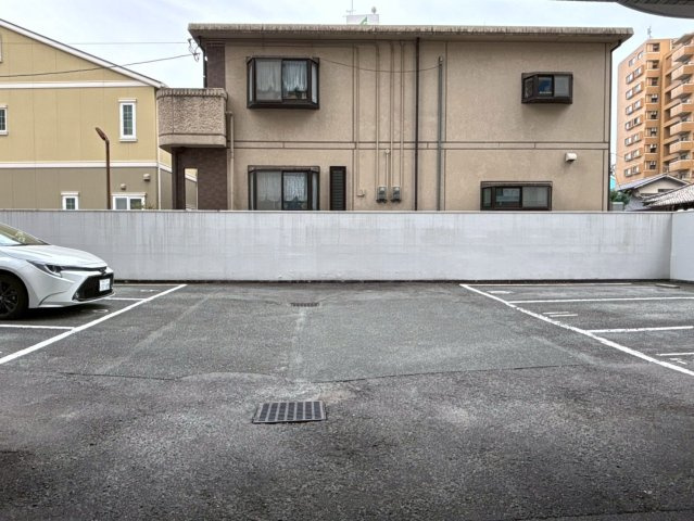 ライオンズマンション熊本中央の駐車場