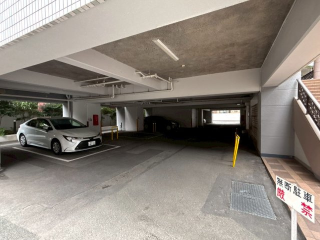 ライオンズマンション熊本中央の駐車場