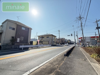 【前面道路含む現地写真】