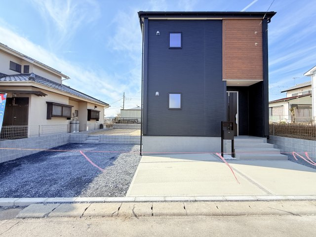 小美玉市羽鳥第2　新築戸建の駐車場|カースペース並列2台可能！