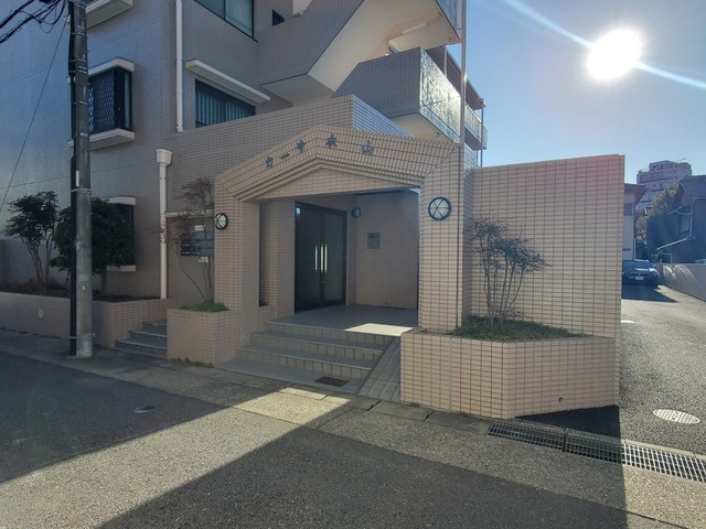 カーサ本山のエントランス