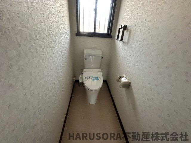 寝屋川市成田東が丘2階建のトイレ