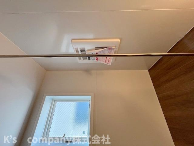 茅ヶ崎市松が丘1丁目　新築戸建　１号棟の内装|換気やカビ防止のおすすめな窓付き◇