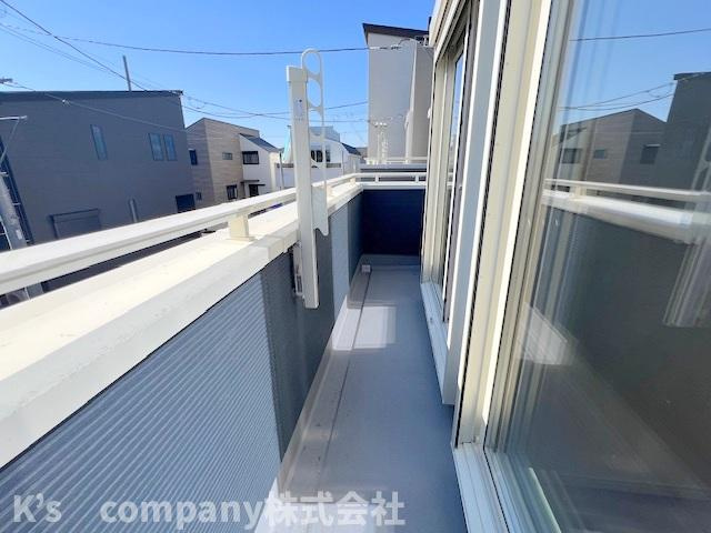茅ヶ崎市松が丘1丁目　新築戸建　１号棟のバルコニー|2階バルコニー◇◇