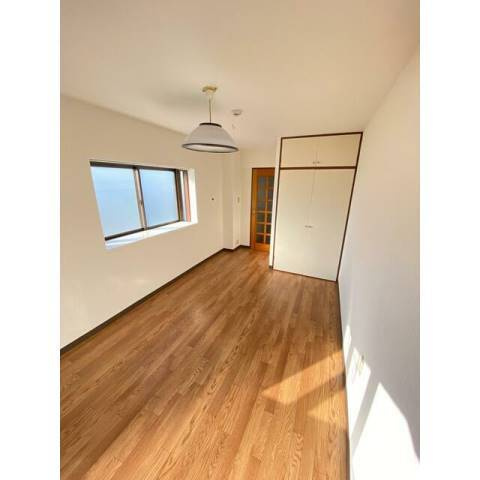 サニーライフ四谷の洋室