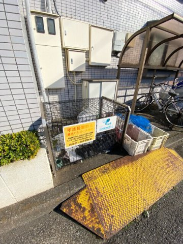 サニーライフ四谷のその他共用部分|敷地内ごみ置き場