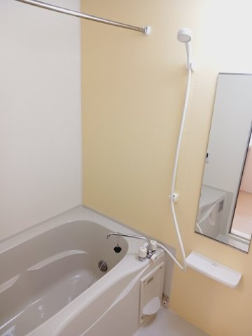 ウイングリバ－Ⅰの浴室