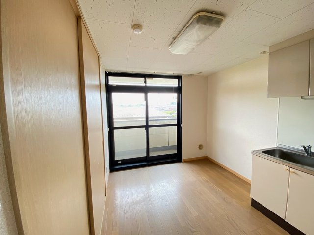 レオパレスドミールＡ館のキッチン|ダイニングキッチン