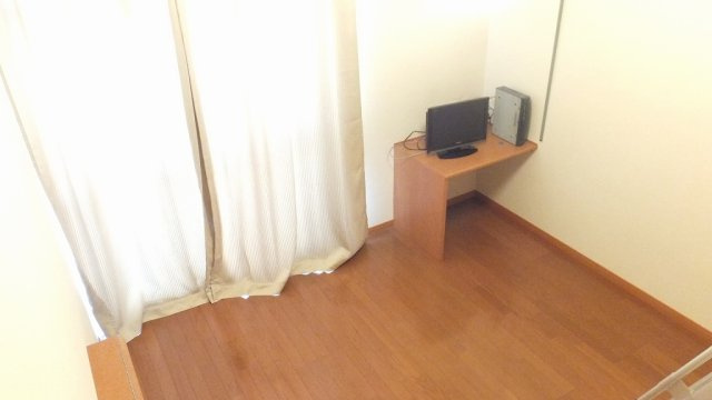 レオパレスグリーンヒルの居間・リビング