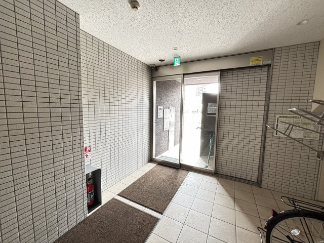 パルム新三国のエントランス