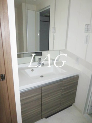 【洗面所】 | クアトロノーヴェ梅島 | 洗面台です。