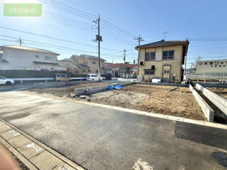 【前面道路含む現地写真】