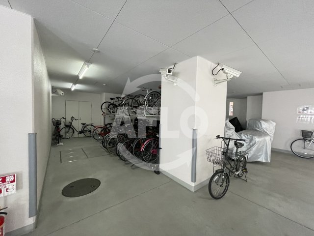 ハビテ靱センターコートのその他共用部分|ハビテ靭センターコート　駐輪場