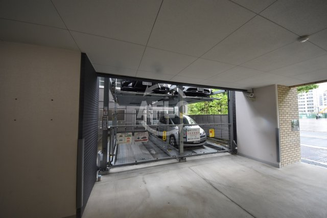 ハビテ靱センターコートの駐車場|ハビテ靭センターコート　駐車場