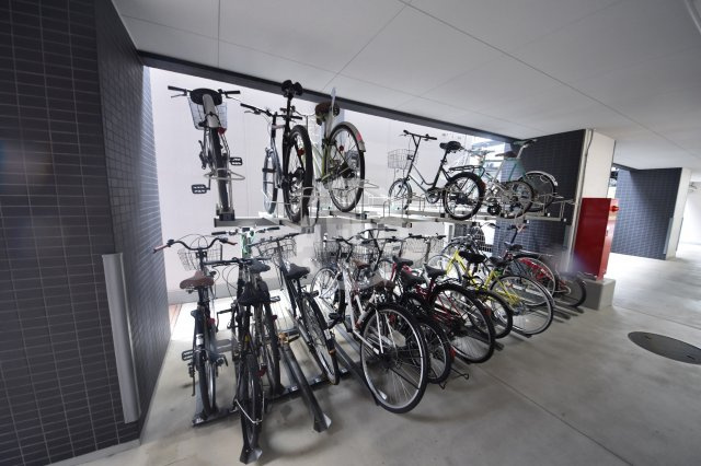 ハビテ靱センターコートのその他共用部分|ハビテ靭センターコート　駐輪場