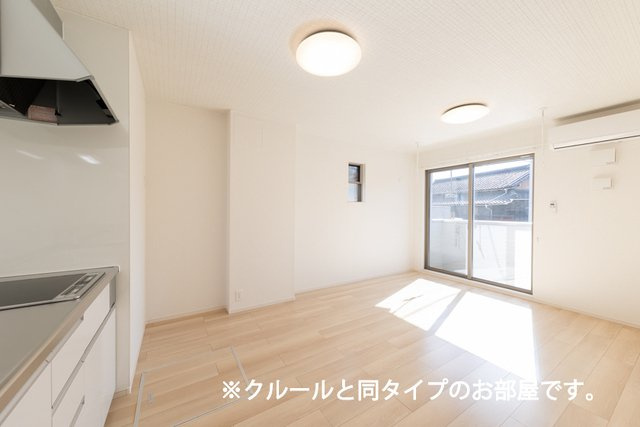 カーサ　アバンツァートの居間・リビング