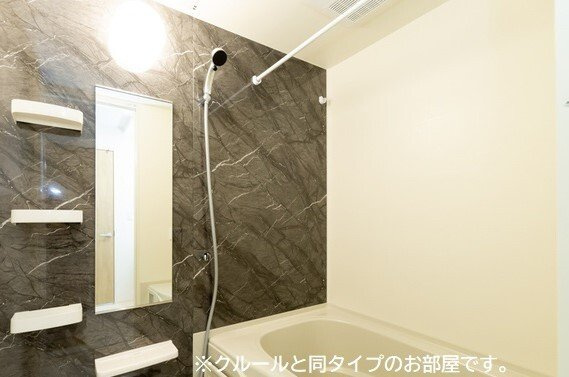 カーサ　アバンツァートの浴室