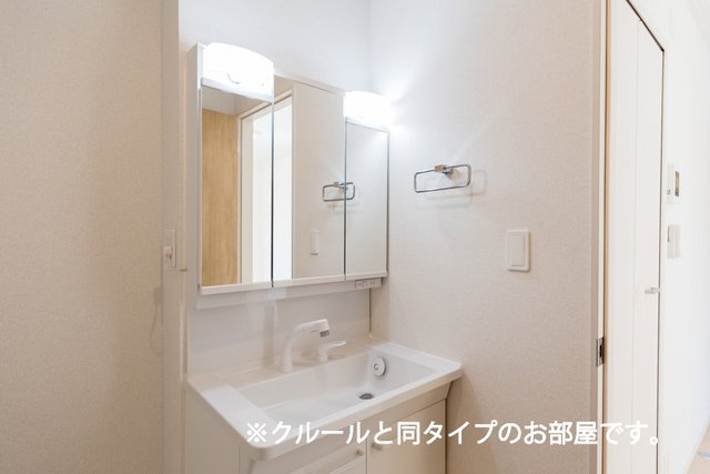 カーサ　アバンツァートの洗面所