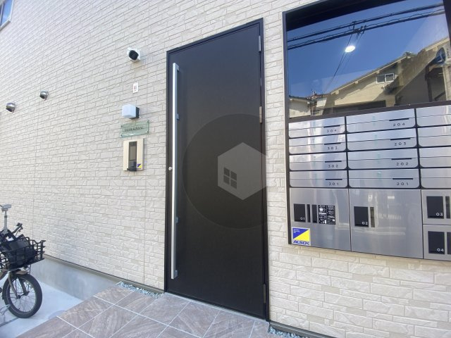 ディアー近大のエントランス