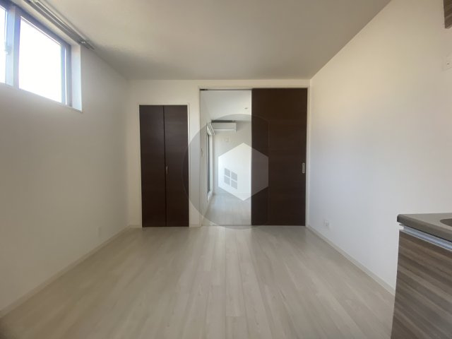 ディアー近大の居間・リビング