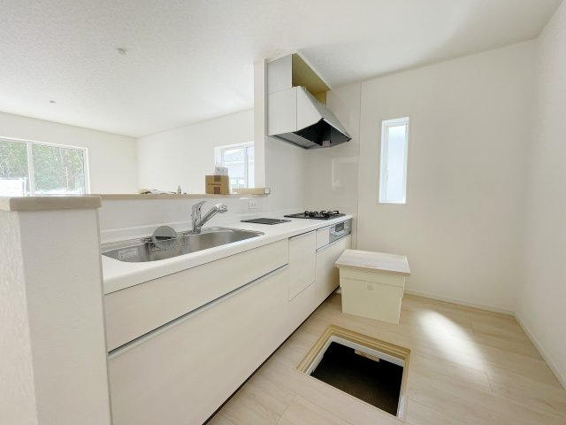 新築戸建・新築建売　伊勢崎市田部井町第9　あずま東小学校・あずま中学校のキッチン