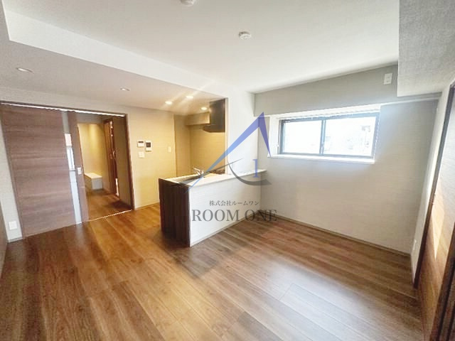 ウエサカ　ステューディオ