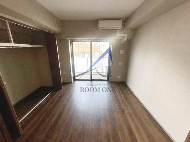 ウエサカ　ステューディオの居間・リビング|洋室のお部屋です。