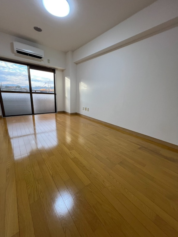 飯能市稲荷町の賃貸マンションの居間・リビング|別部屋参考写真