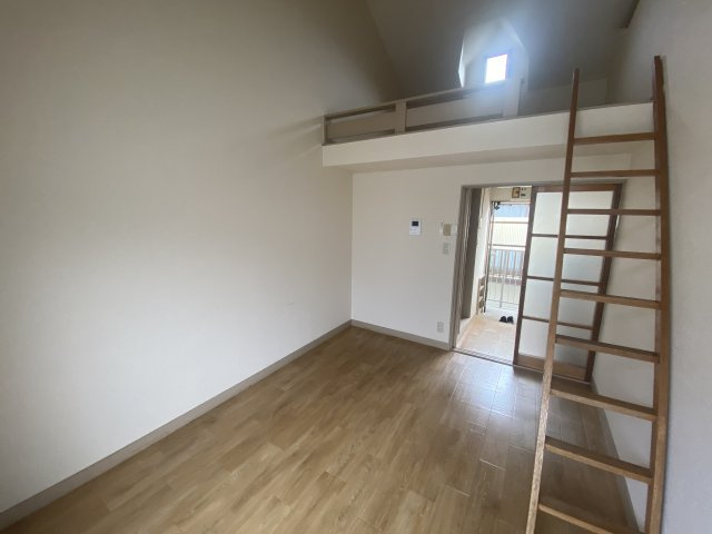 ハイツシバタ１号館の居間・リビング