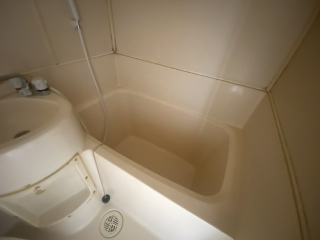 ハイツシバタ１号館の浴室