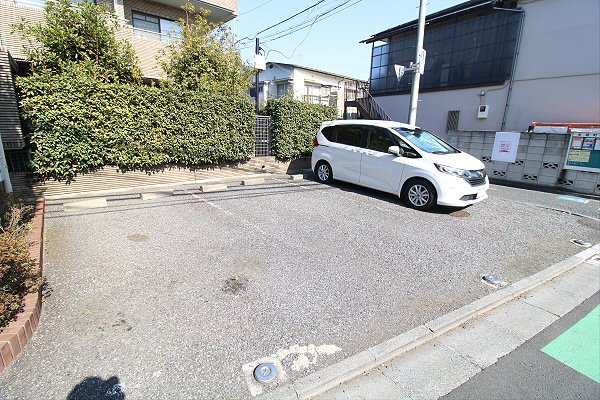 【駐車場】
