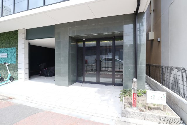 【エントランス】 | lives residence 太閤通 | ゆとりのあるエントランスです