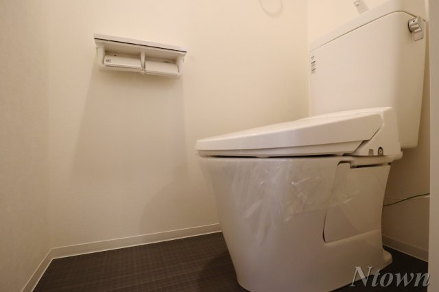 【トイレ】 | lives residence 太閤通 | 落ち着いたトイレです
