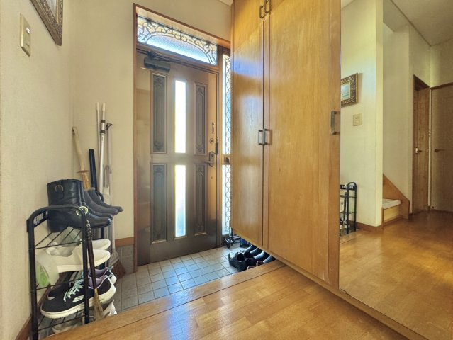 古河市尾崎中古戸建の玄関