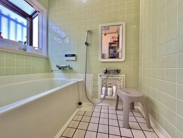 古河市尾崎中古戸建の浴室