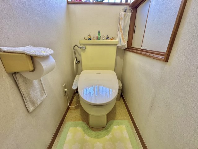古河市尾崎中古戸建のトイレ